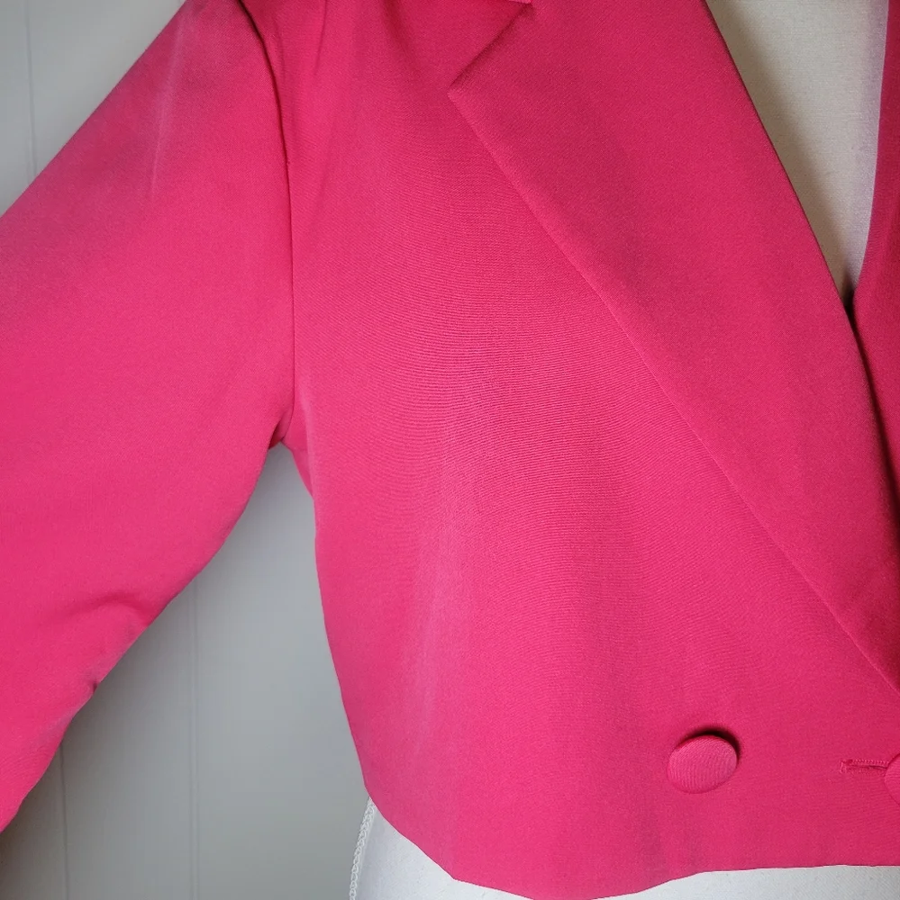 Klesis Fuschia Pink Cropped Blazer Jacket Boxy Modern Fit Menswear Girl Boss MD